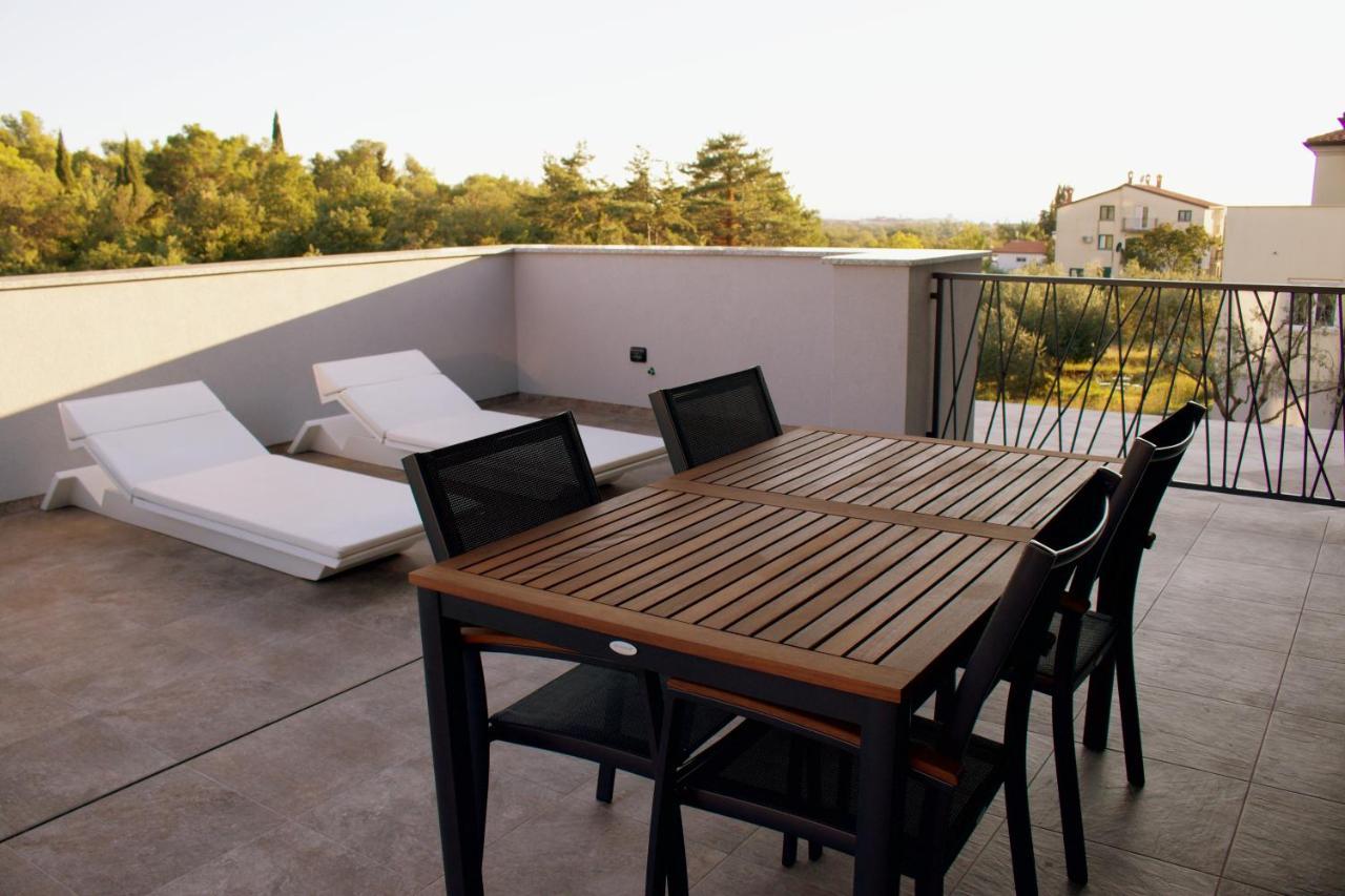Leno Appartement Umag Buitenkant foto