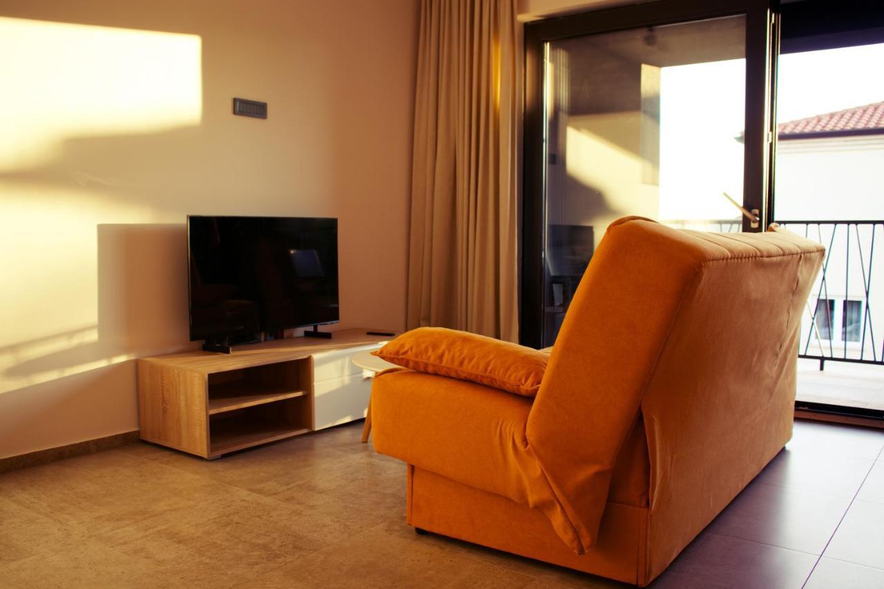 Leno Appartement Umag Buitenkant foto
